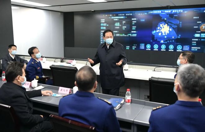 市領導深入檢查春節期間城市保障與信息系統運維工作，確保節日安全平穩運行